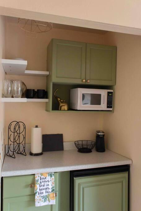 The Green Door Bungalow North North Naples 外观 照片